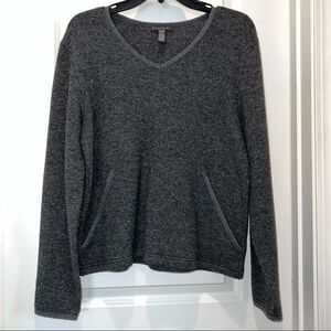 Banana Republic Grey Wool/Nylon Sweater with front pocket size Medium